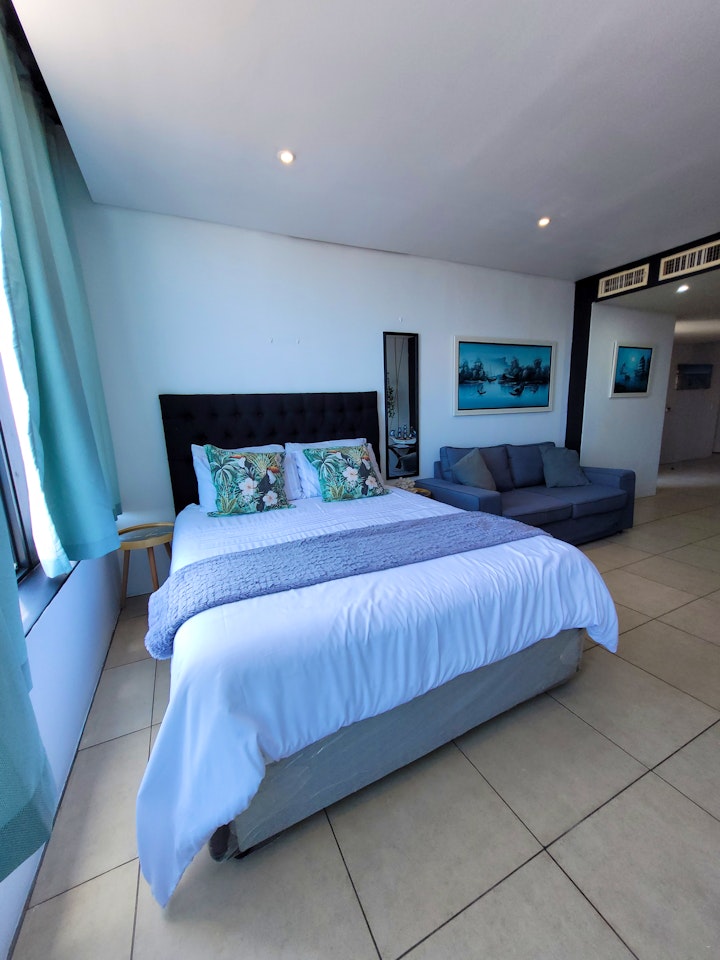 Durban Point Accommodation at 218 The Spinnaker | Viya