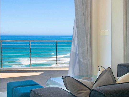 Bloubergstrand Accommodation at  | Viya