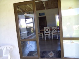 Overberg Accommodation at Linga Longa Beach Cottage | Viya