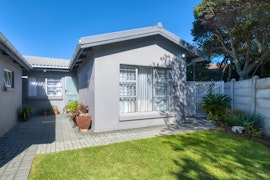 Struisbaai Accommodation at Port Jackson 7 | Viya