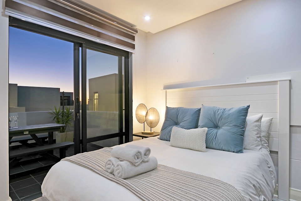 Bloubergstrand Accommodation at  | Viya