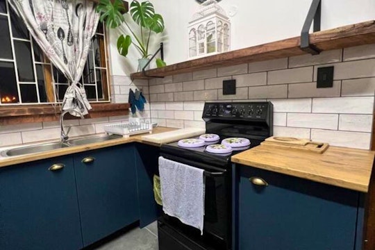 Twelve First Avenue Holiday Home