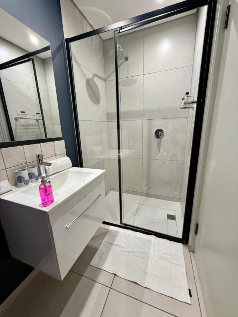 Rose Apartment 410 image no 9 of 11