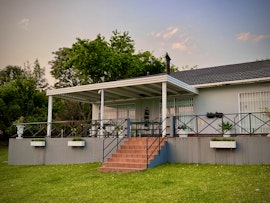 Drakensberg Accommodation at Graceland Self-catering Cottages | Viya