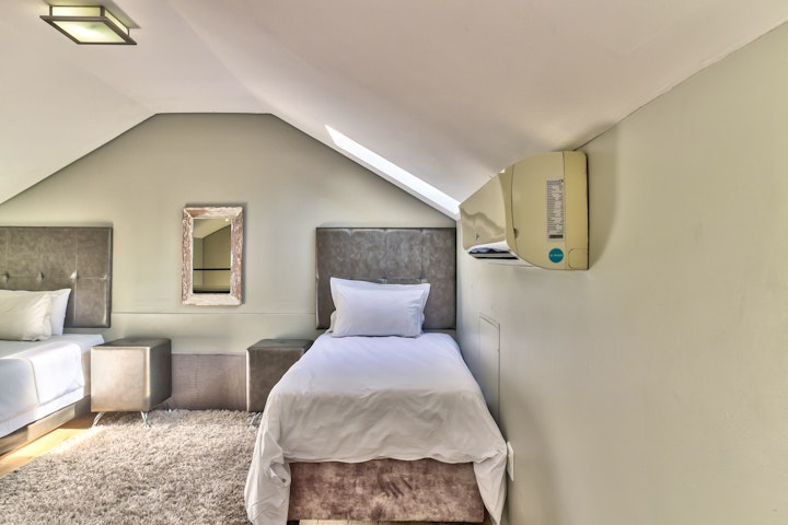 Cape Town Accommodation at 107 On Heritage Square | Viya