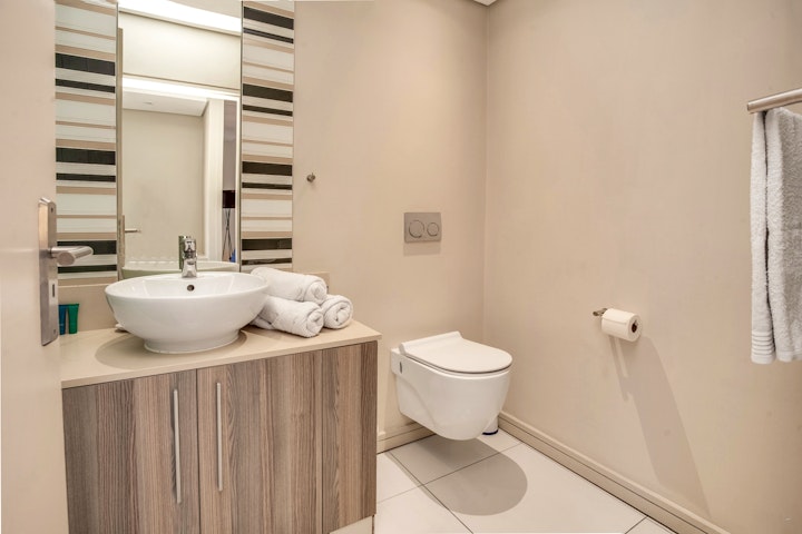 Gauteng Accommodation at Urban Oasis Tyrwhitt Luxury 2 Bedroom Apartment | Viya