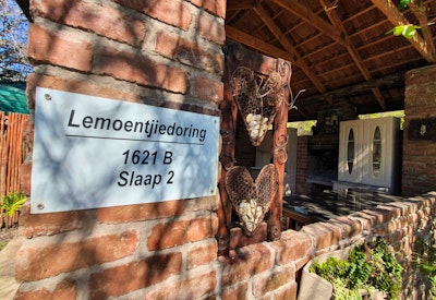 at Doringpoort: Lemoentjiedoring 1621 Self-catering Accommodation | TravelGround
