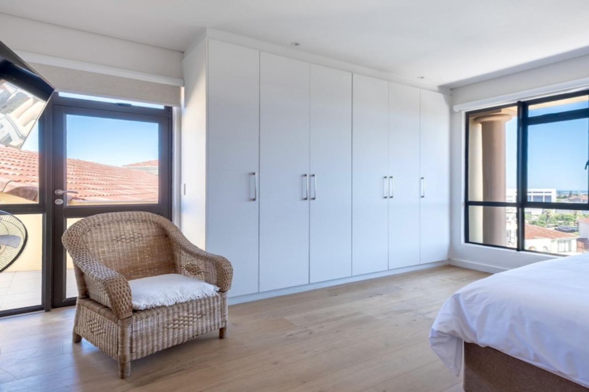 3 Bed 3 Bath Penthouse ICP606 image no 12 of 86