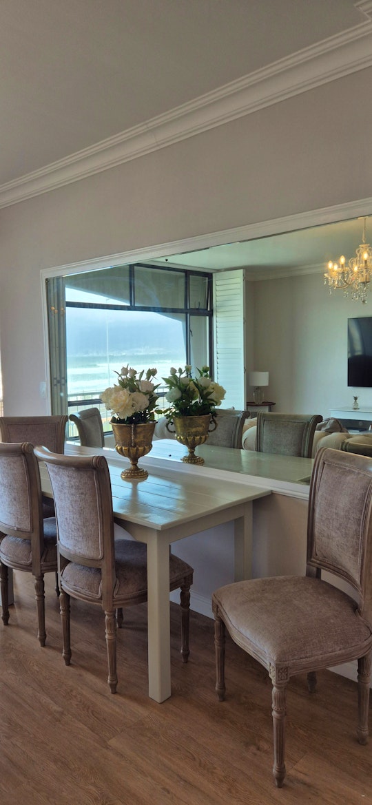 Bloubergstrand Accommodation at  | Viya