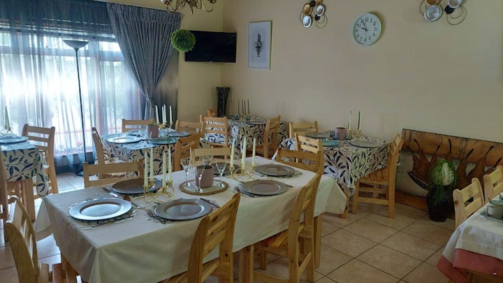 Western Cape Accommodation at Victoria Oaks Beaufort West Guest House | Viya
