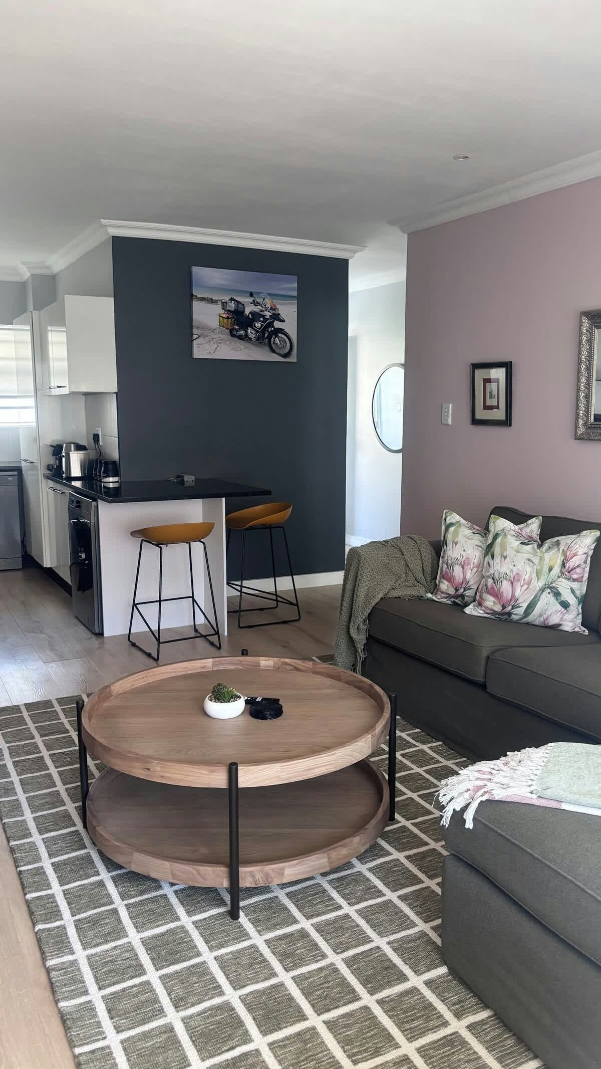 Beautiful 2 Bedroom Haven image no 4 of 19