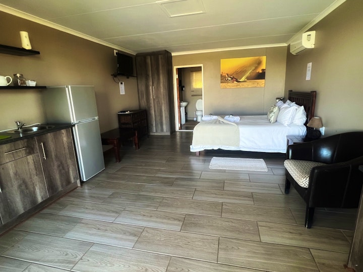 Northern Cape Accommodation at Lake Grappa Guest Farm | Viya