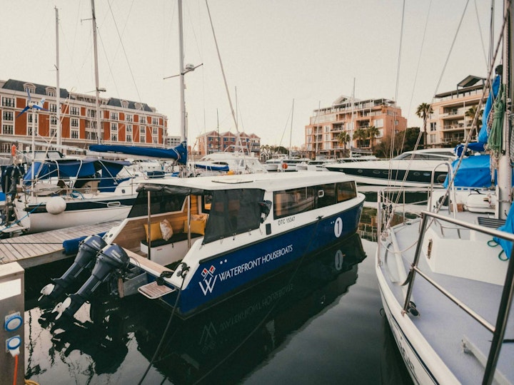 Cape Town Accommodation at Waterfront Houseboats | Viya