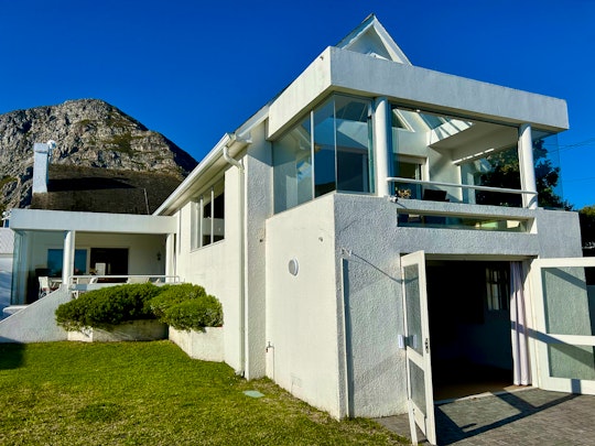 Hermanus Accommodation at  | Viya