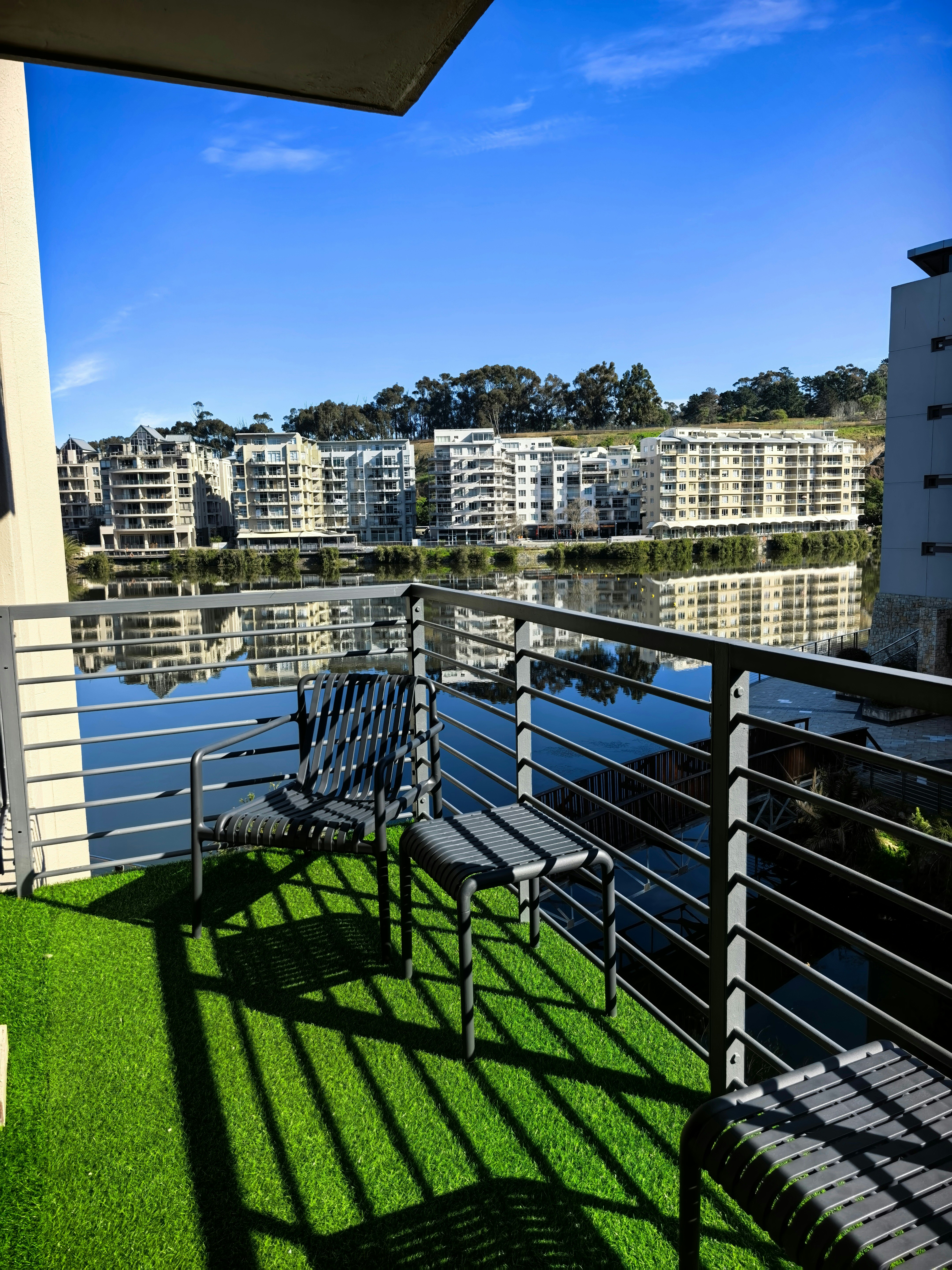 Stunning Lake View Apartment image no 2 of 27