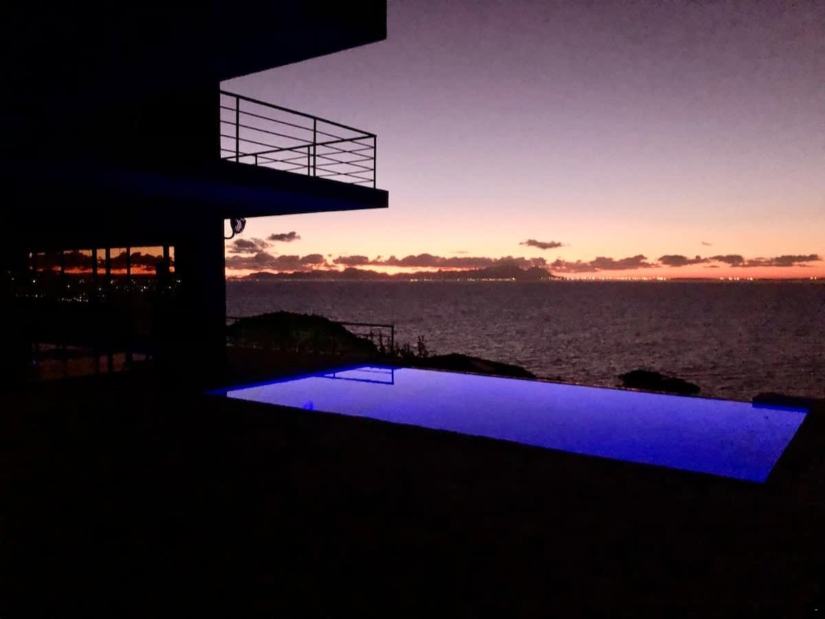 Gordon's Bay Villa with Sea and Mountain Views image no 21 of 38