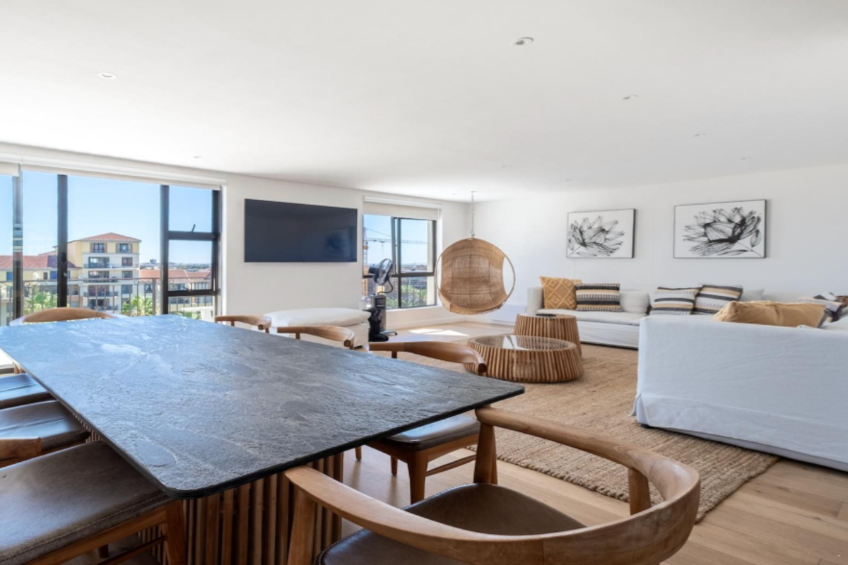 3 Bed 3 Bath Penthouse ICP606 image no 19 of 86