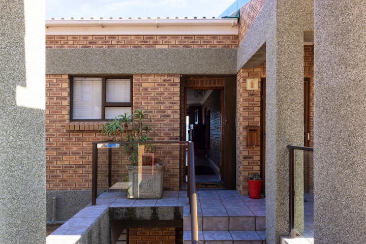 Western Cape Accommodation at Sea View 18 | Viya