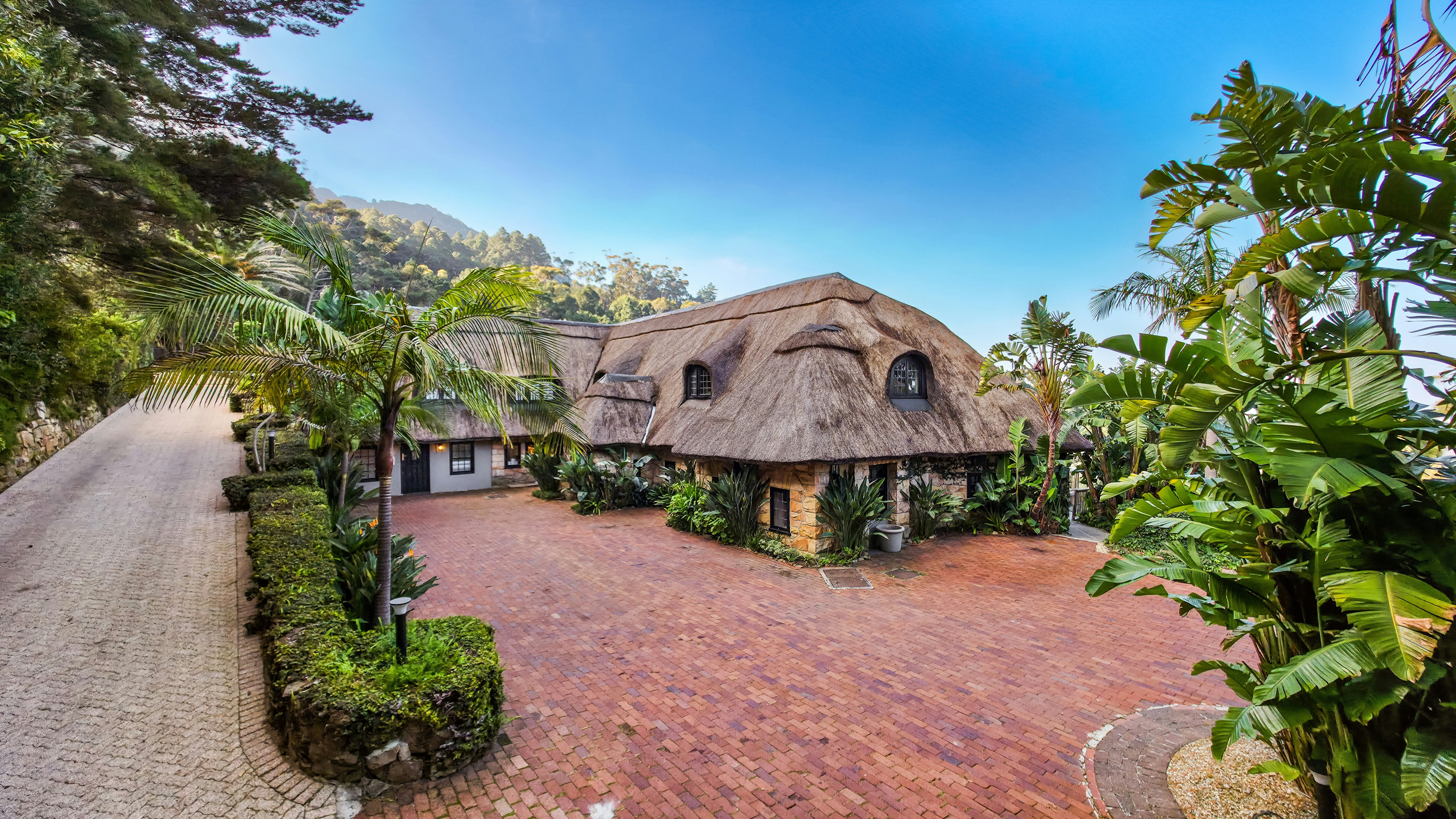 Ikhaya Safari Lodge image no 2 of 18