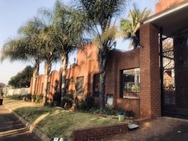 Germiston Accommodation at Koi Liv Inn | Viya