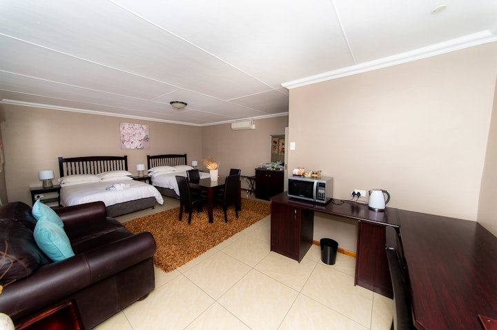 Northern Cape Accommodation at Kleinplasie Guesthouse | Viya