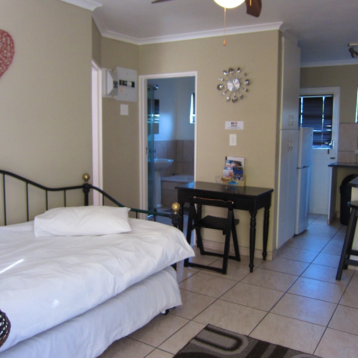 Cape Town Accommodation at Smithland Guest Apartments | Viya