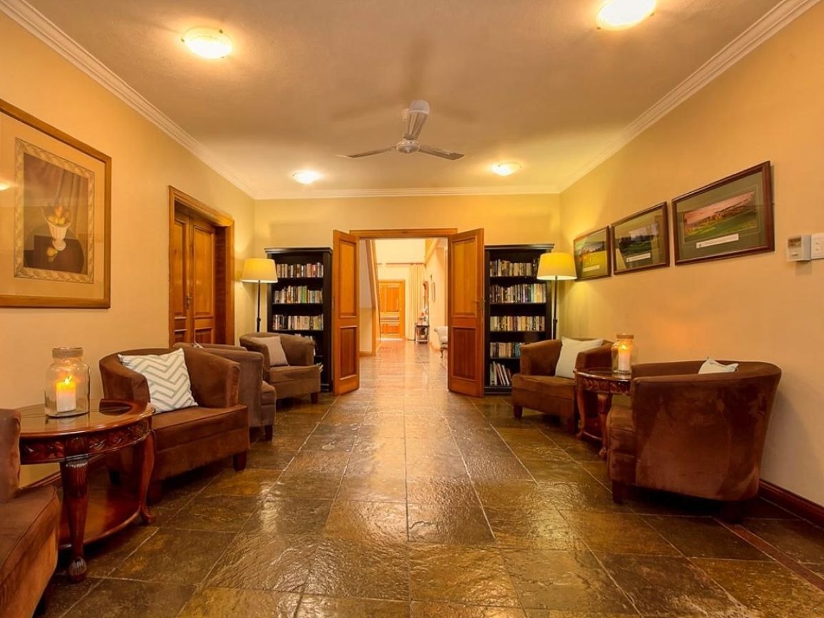 Centurion Golf Suites Boca Walk image no 2 of 8
