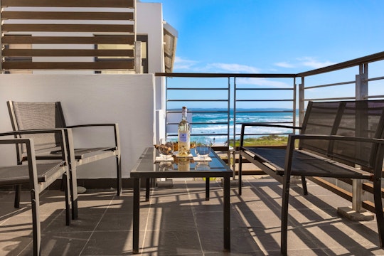 Bloubergstrand Accommodation at  | Viya