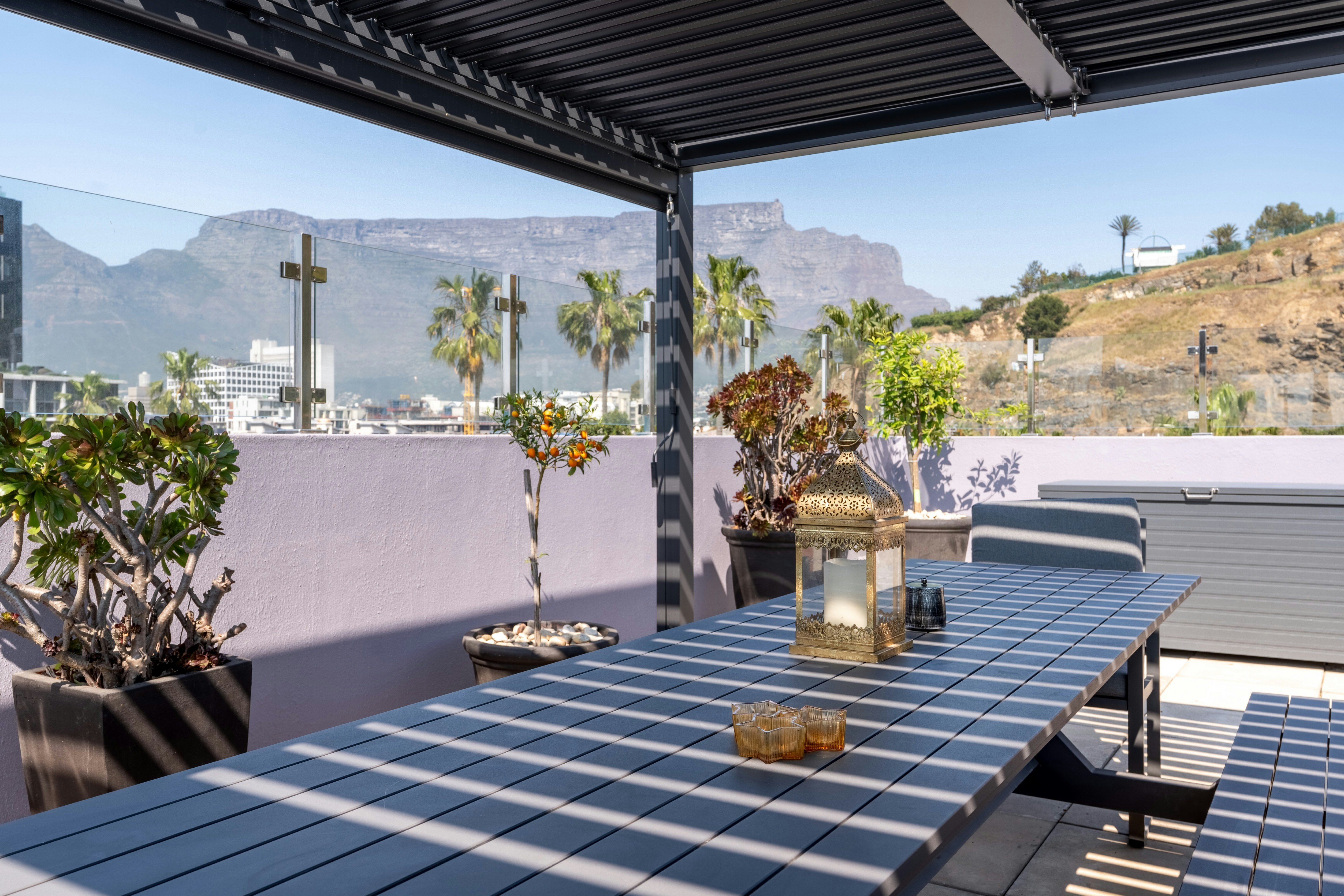 Casa Dias | Scenic Mountain Views | Unbeatable City Access image no 2 of 28
