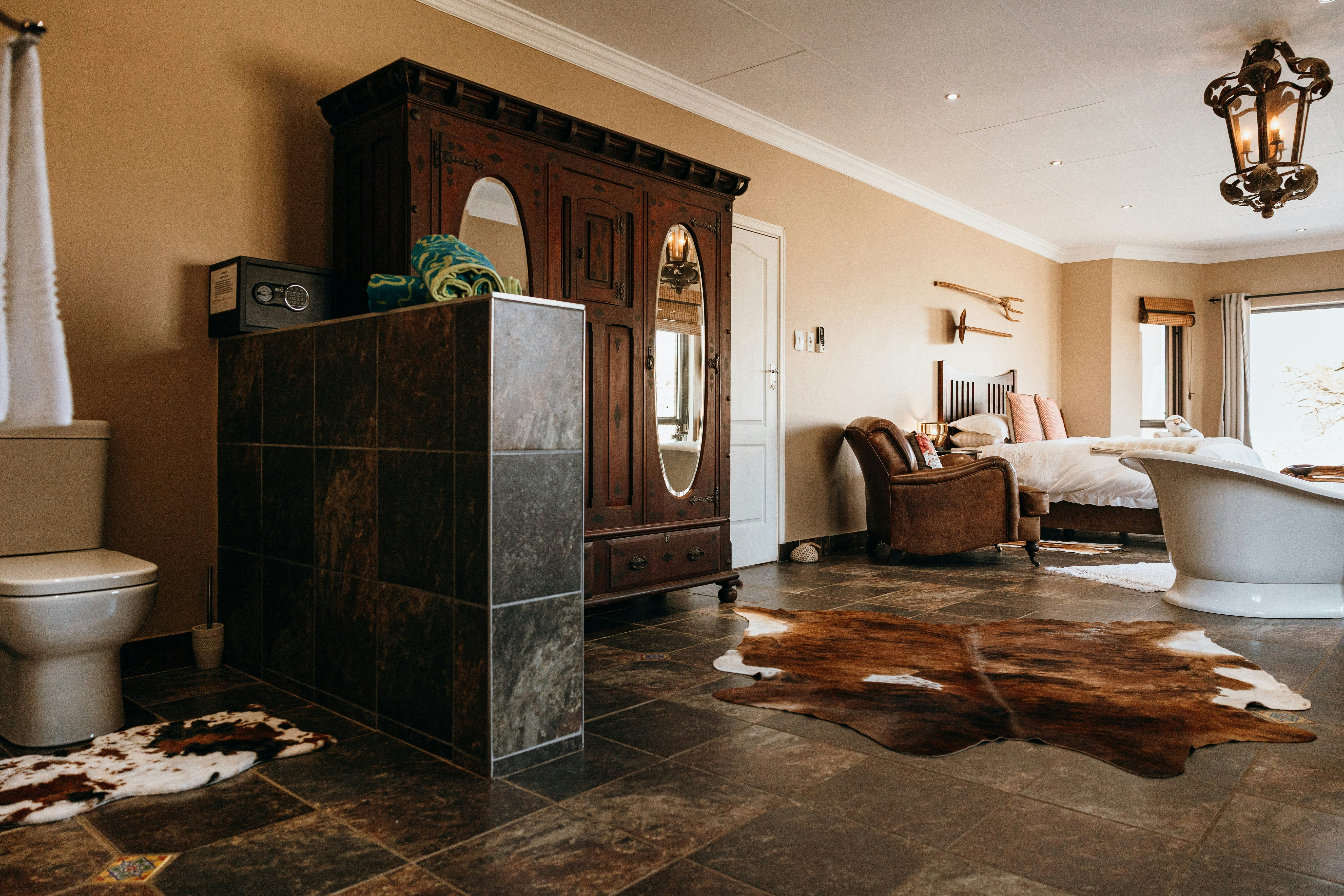 Tranquility Ukuthula Self Catering Game Farm House with Hot Tub image no 77 of 118