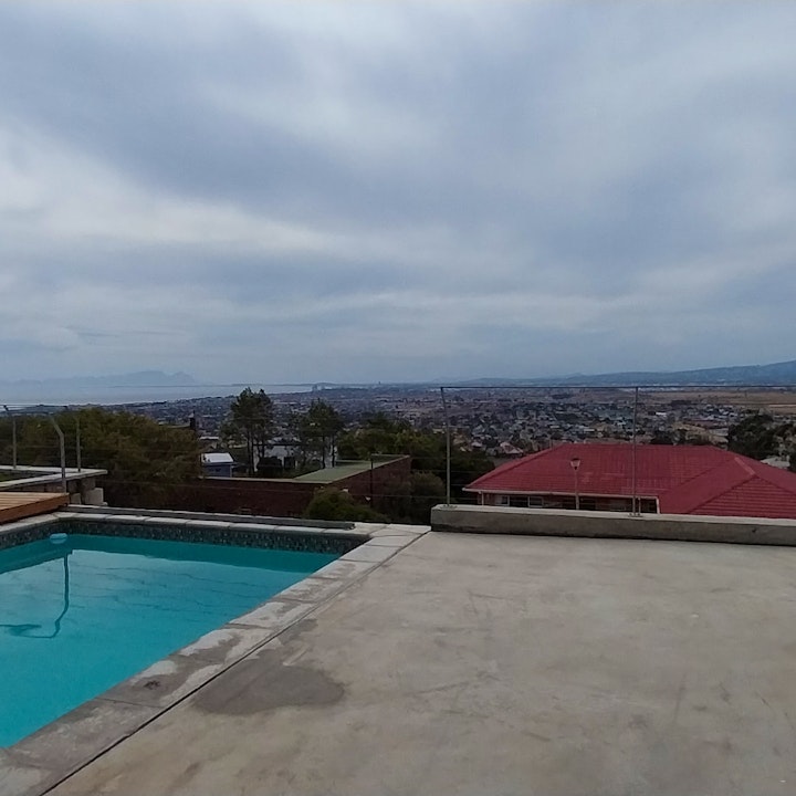 Cape Town Accommodation at Chapman View Villa | Viya