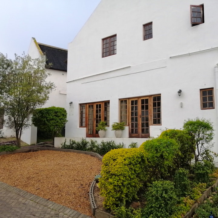 Western Cape Accommodation at Burgundy 161 | Viya