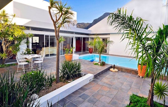 Southern Suburbs Accommodation at  | Viya