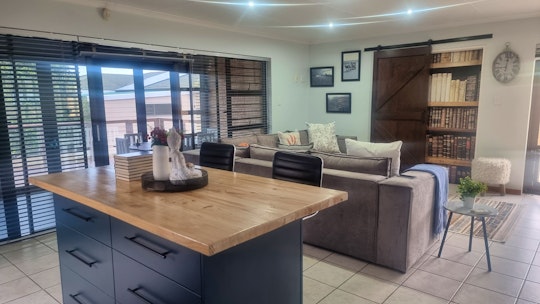 Jeffreys Bay Accommodation at  | Viya