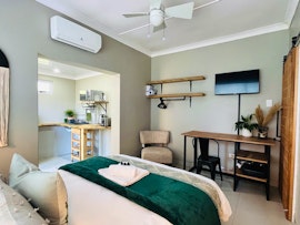 Ansteys Beach Accommodation at  | Viya