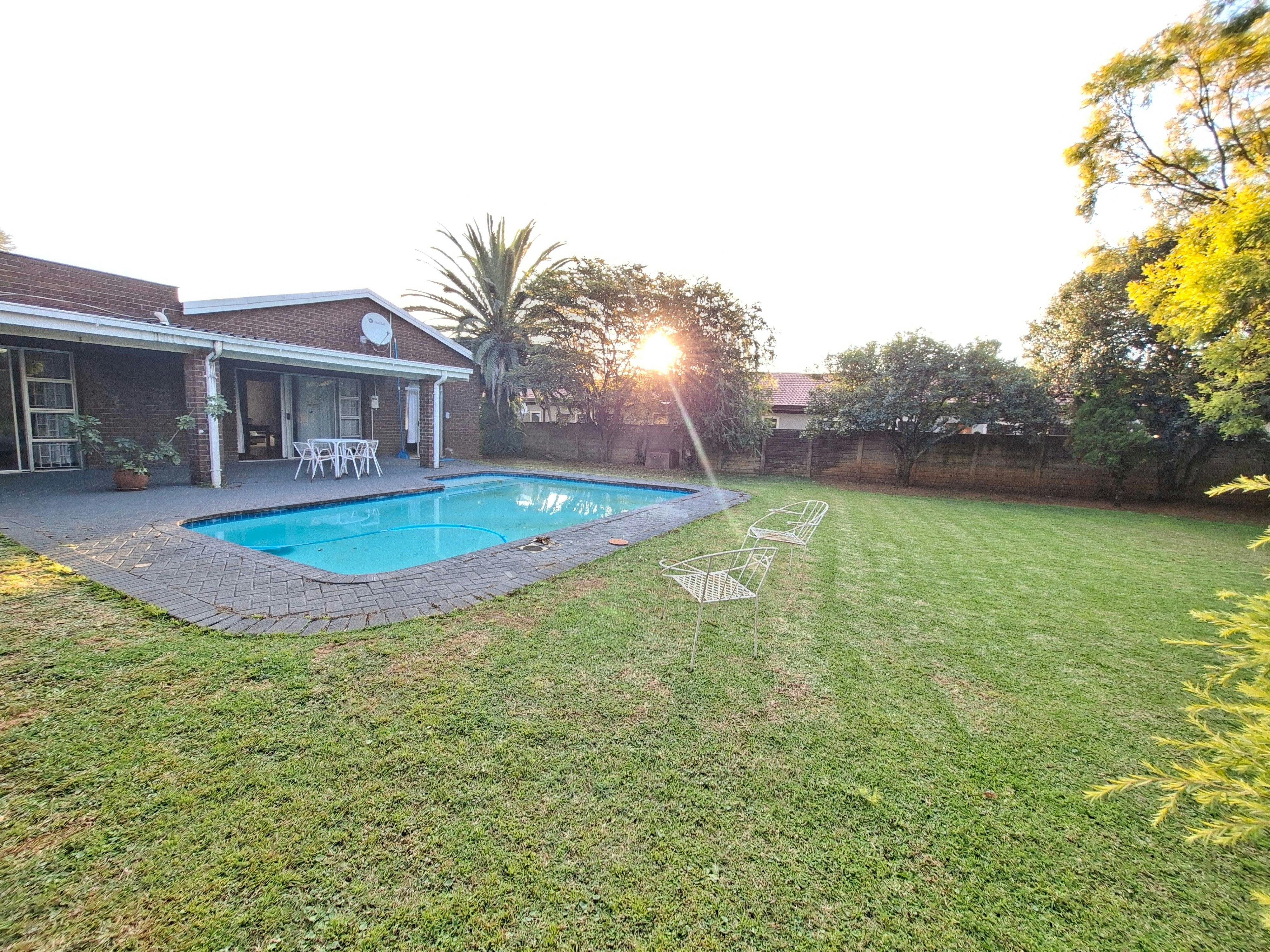 Oolele GuestHouse Newcastle image no 7 of 9