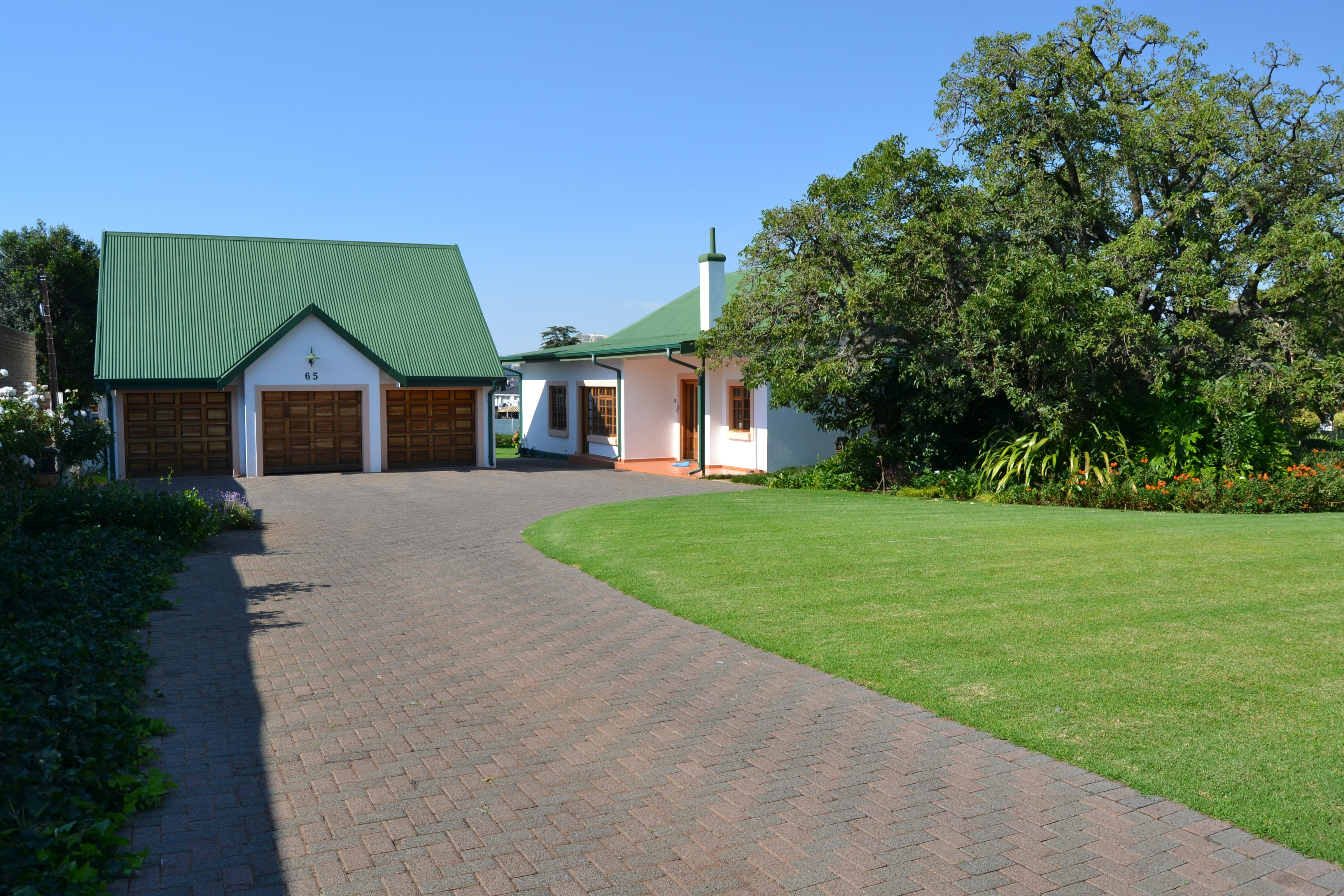 Krugersdorp North Accommodation - LekkeSlaap