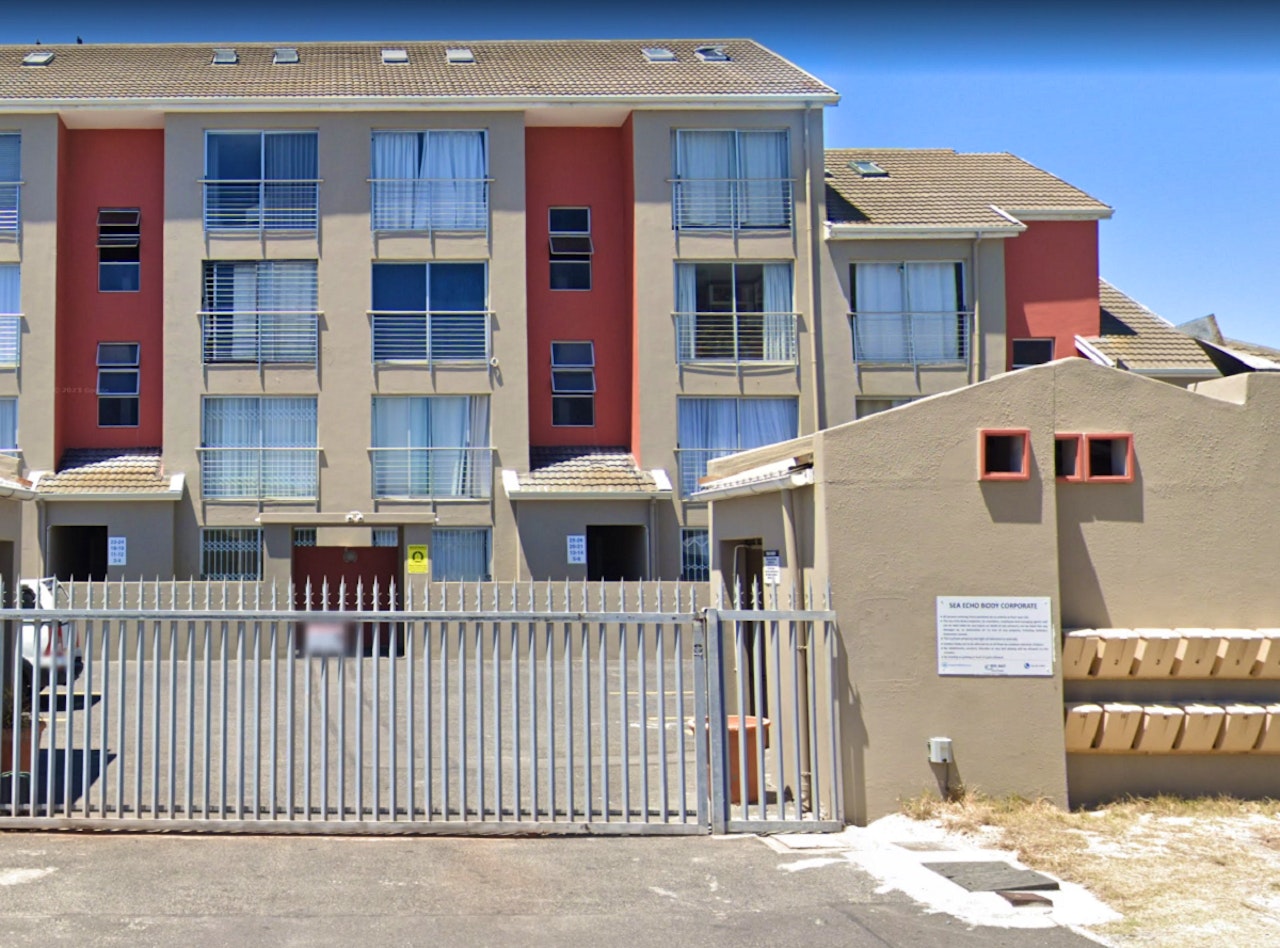 Bloubergstrand Accommodation at  | Viya