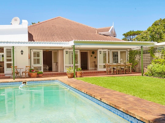 Southern Suburbs Accommodation at  | Viya