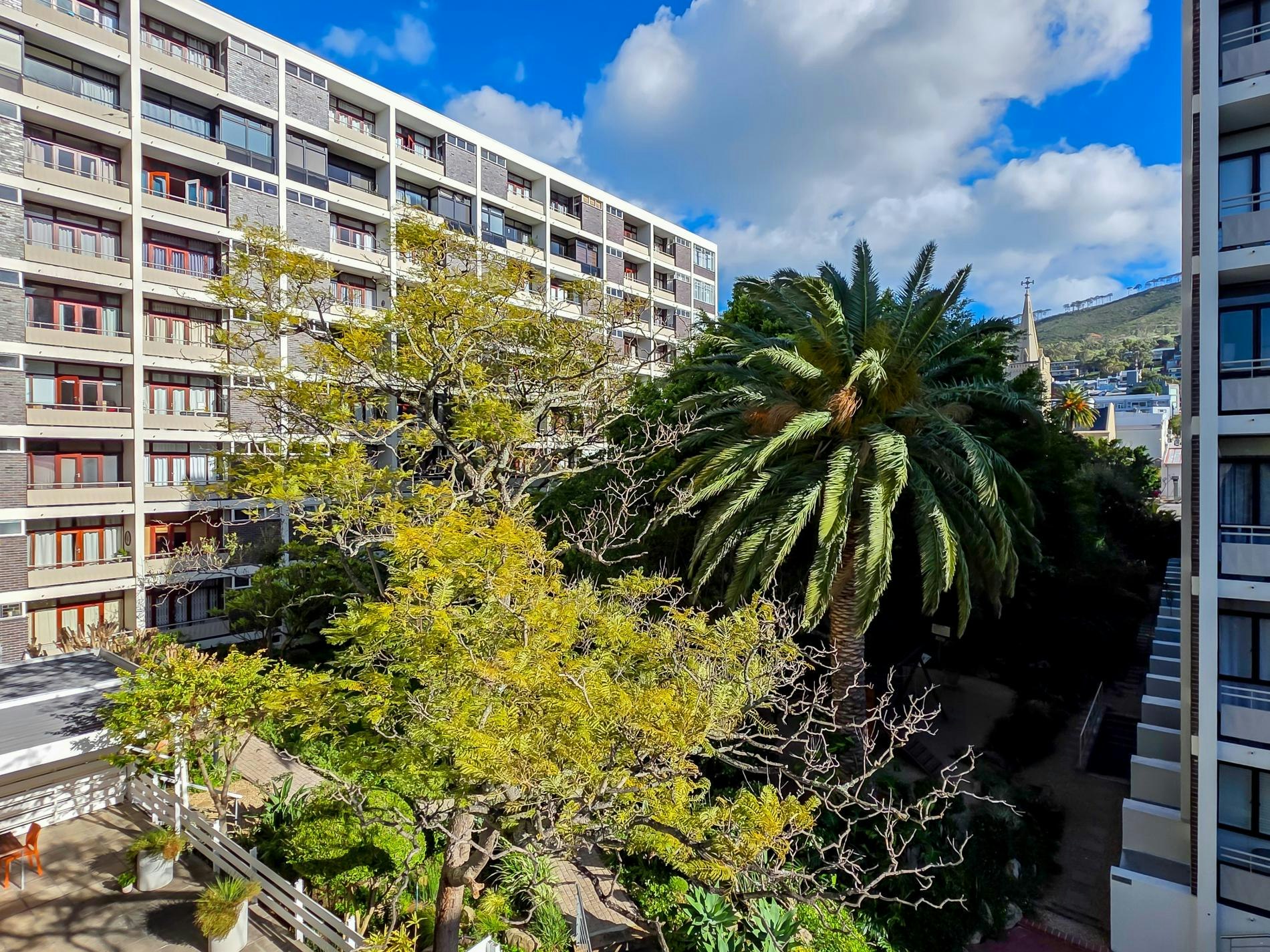 St Martini Gardens Balcony Apartment image no 30 of 41
