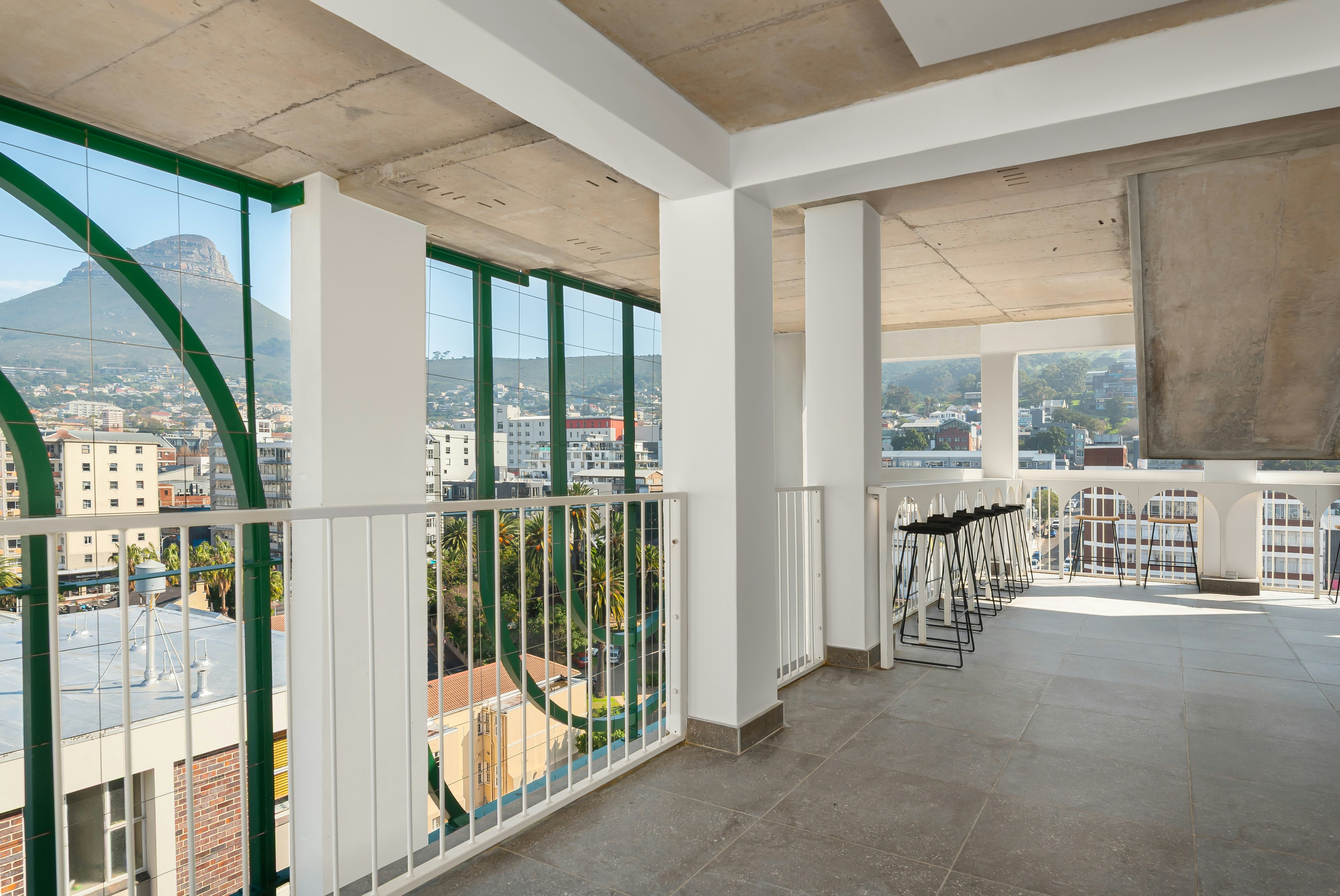 TenOnV | Designer Studio with Table Mountain Views image no 4 of 13