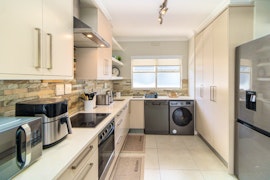 Atlantic Seaboard Accommodation at Vicmor Court 22 | Viya