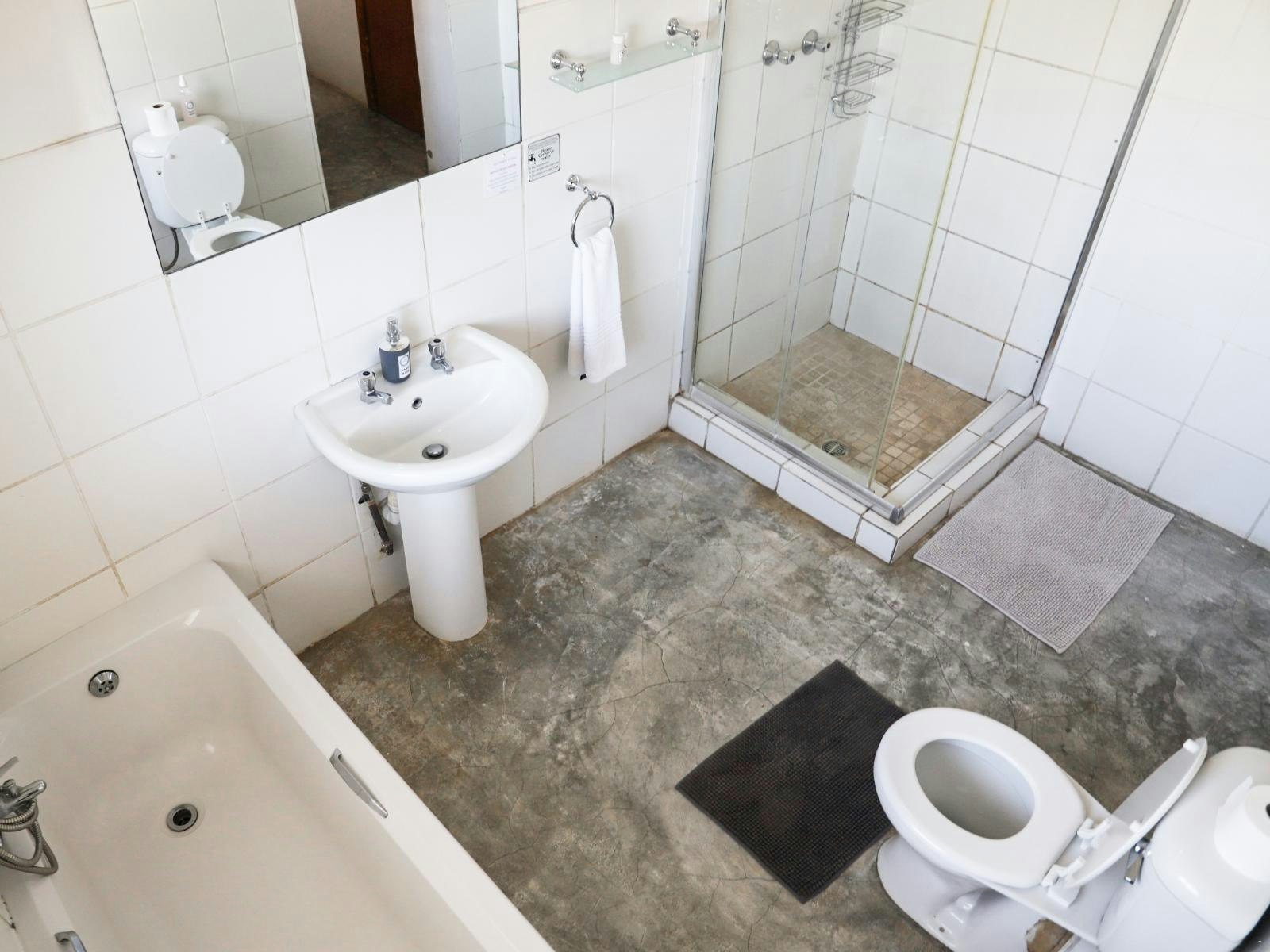 Modern Farm Stays 12 Swart Street image no 8 of 13