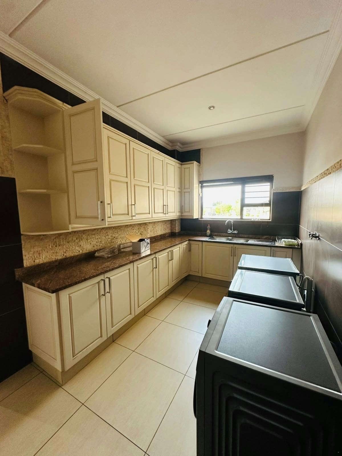 Tuscany Ridge Family House image no 17 of 18