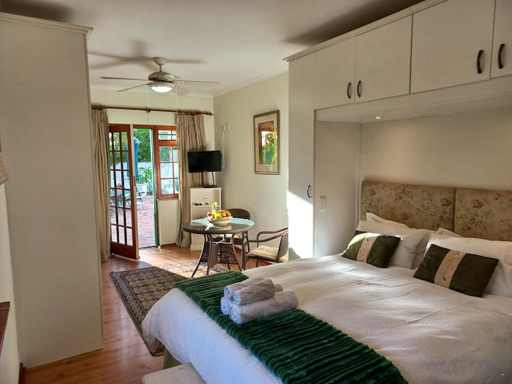 Cape Town Accommodation at Wine Route 44 Guesthouse | Viya