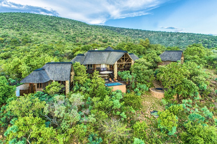 Limpopo Accommodation at Warthog Lodge – Mabalingwe Nature Reserve | Viya
