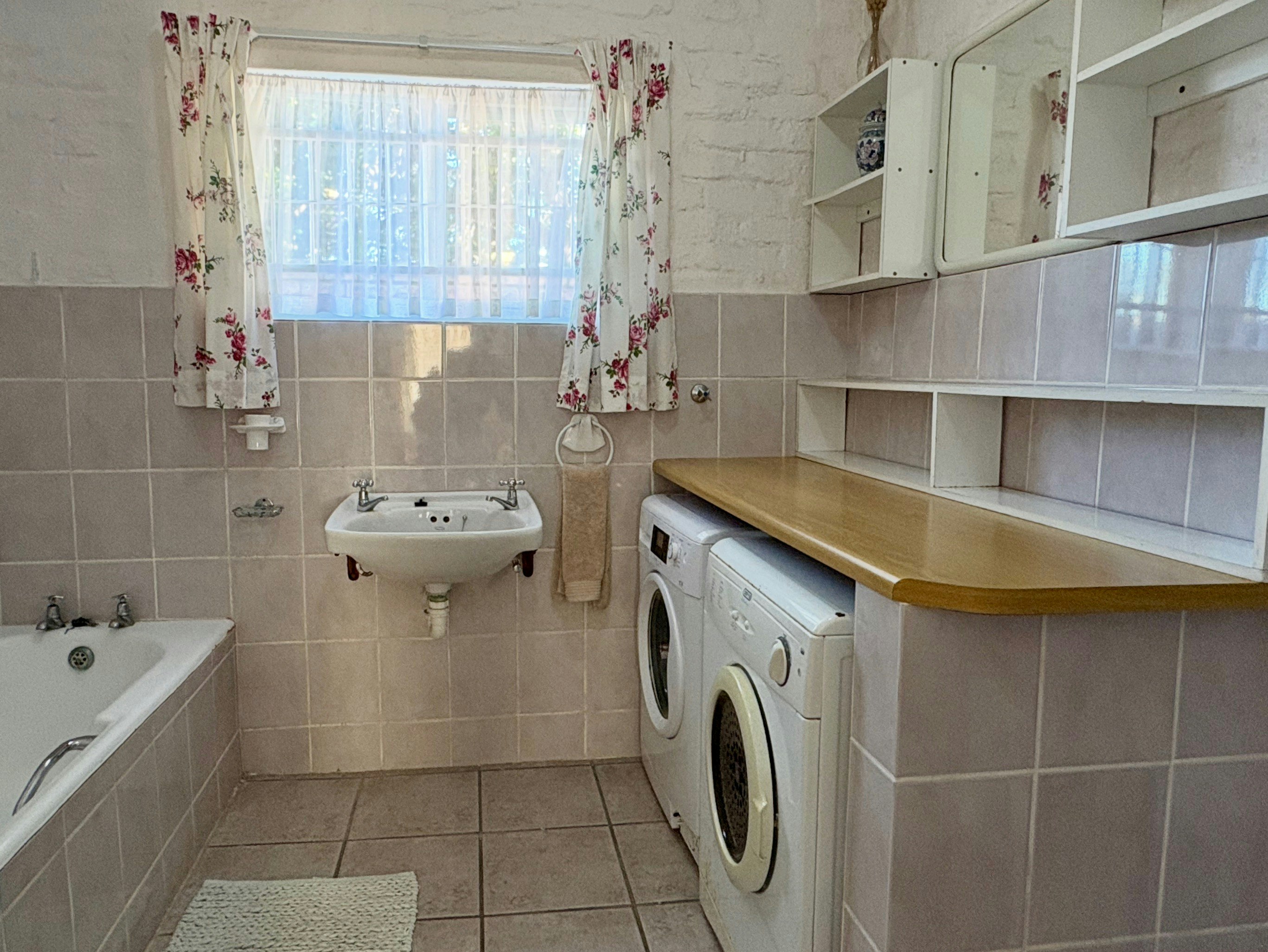 Stilbaai Family Holiday Home image no 21 of 21