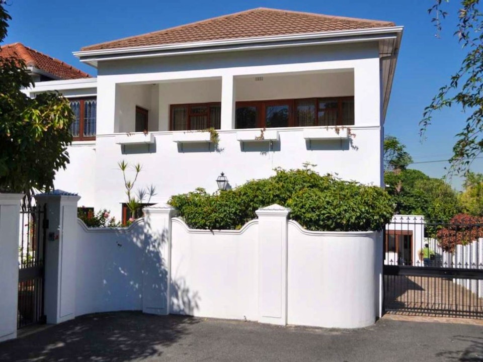 Southern Suburbs Accommodation at  | Viya