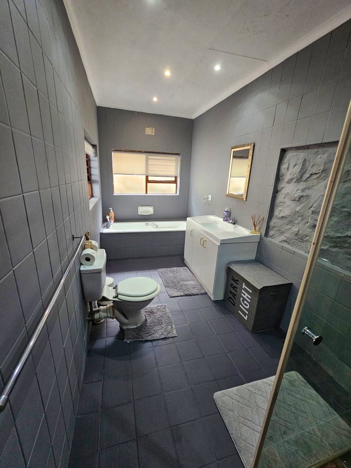 Mossel Bay Accommodation at Mosselbaai Central | Viya