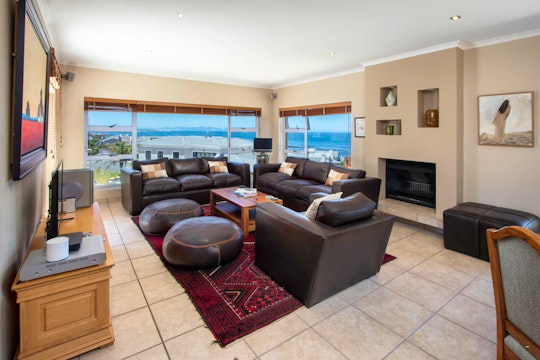 Hermanus Accommodation at  | Viya